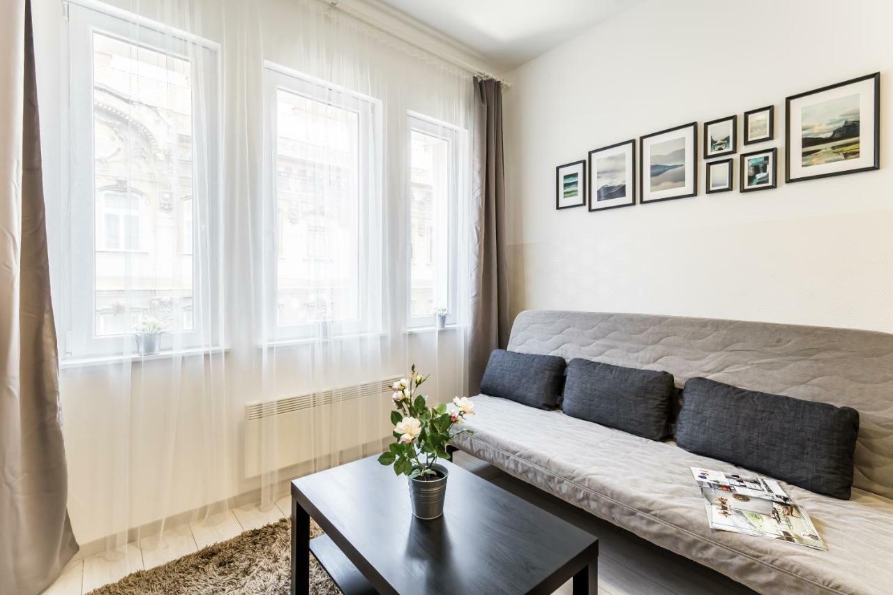 Fleur Creme Apartment บูดาเปสต์ ภายนอก รูปภาพ